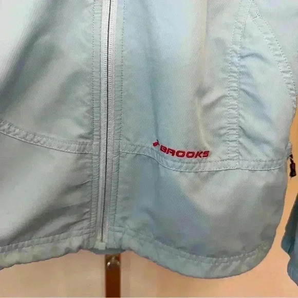 Brooks Women's Blue Running Jacket Size S Lightweight Reflective - Picture 7 of 10